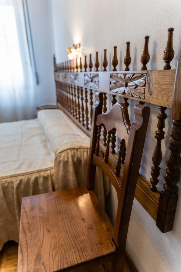 Hostal Santo Domingo de Silos